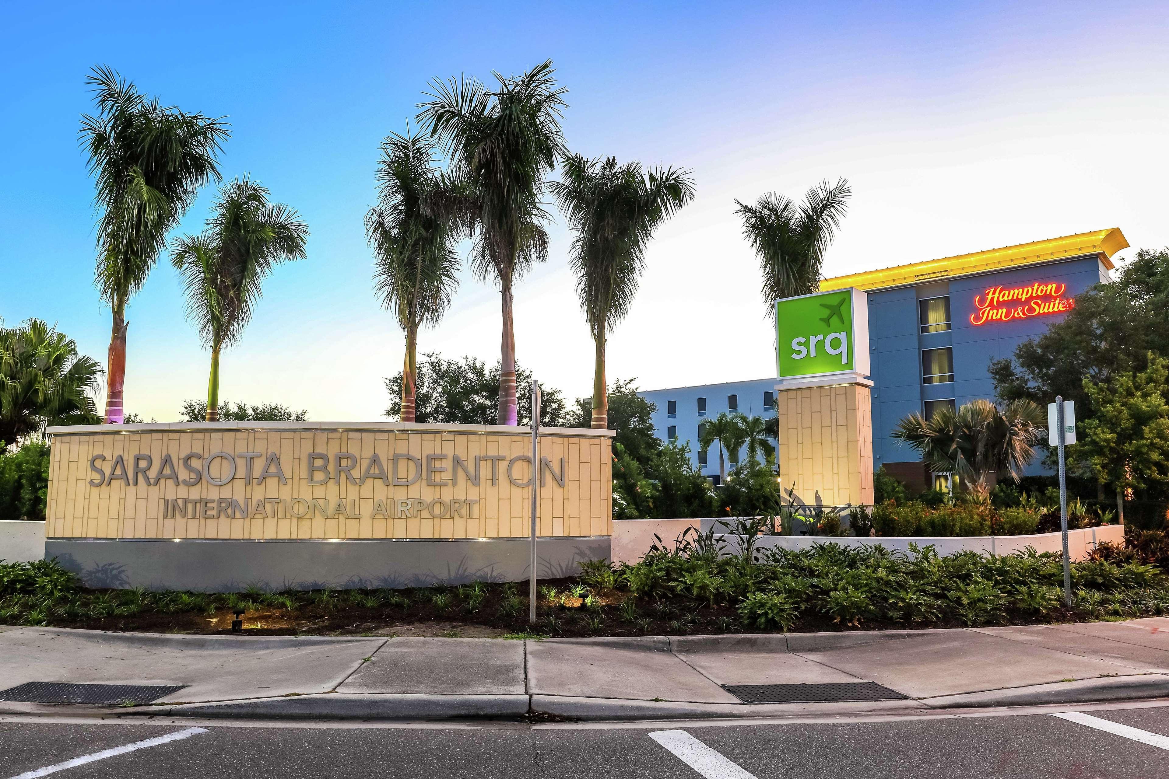 Hampton Inn & Suites Sarasota / Bradenton - Airport Exterior photo