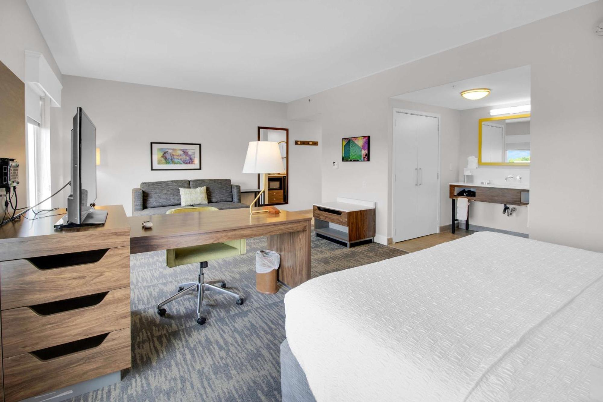 Hampton Inn & Suites Sarasota / Bradenton - Airport Exterior photo